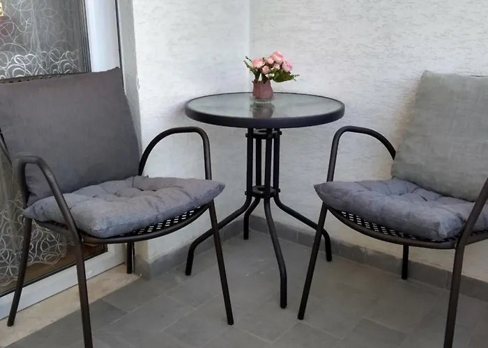 City Center Cute And Comfy Apartment - Ajia Apartments