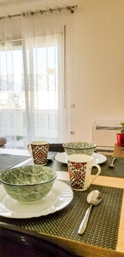 Center Cute And Comfy - Ajia * Tirana
